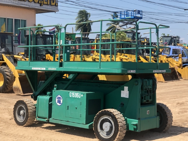 ขายรถกระเช้า HANIX HZ90W นำเข้าจากญี่ปุ่น สภาพสวยพร้อมใช้ มีVDOการทำงานครับ