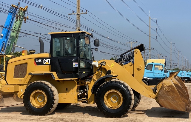 ขายรถตักล้อยาง CAT 930K (เทียบเท่า WA270-7) ปี 2014 นำเข้าจากญี่ปุ่น สภาพพร้อมใช้ มีVDOการทำงานครับ ขายรถตักล้อยาง CAT 930K (เทียบเท่า WA270-7) ปี 2014 นำเข้าจากญี่ปุ่น สภาพพร้อมใช้ มีVDOการทำงานครับ