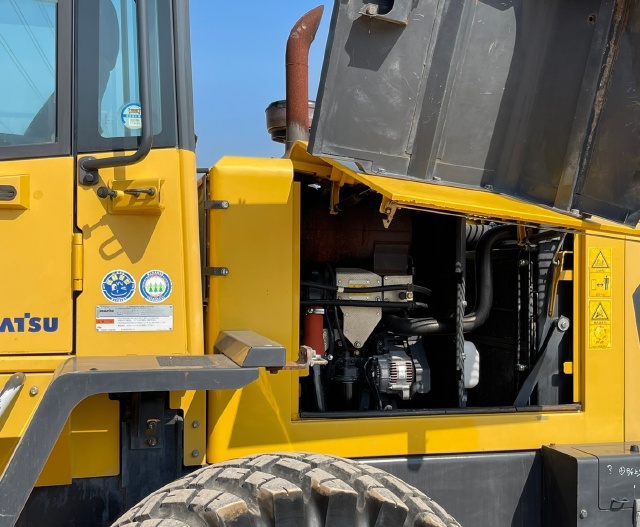 ขายรถตักล้อยาง KOMATSU WA100-5 นำเข้าจากญี่ปุ่น พร้อมใช้ มีVDOการทำงานครับ