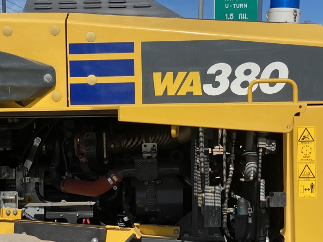 ขายรถตักล้อยาง KOMATSU WA380-8 ปี 2017 นำเข้าจากญี่ปุ่น สภาพสวยพร้อมใช้ มีVDOการทำงานครับ