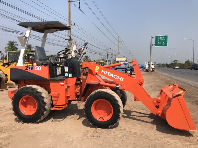 ขายรถตักล้อยาง HITACHI LX30 (เทียบเท่า WA50) นำเข้าจากญี่ปุ่น สภาพสวยพร้อมใช้ มีVDOการทำงานครับ ขายรถตักล้อยาง HITACHI LX30 (เทียบเท่า WA50) นำเข้าจากญี่ปุ่น สภาพสวยพร้อมใช้ มีVDOการทำงานครับ