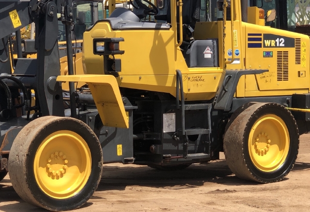 ขายรถตักล้อยาง KOMATSU WR12-6 (เทียบเท่า WA100-6) ปี 2011 นำเข้าจากญี่ปุ่น สภาพสวยพร้อมใช้ มีVDOการท