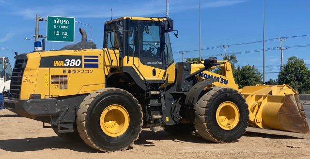 ขายรถตักล้อยาง KOMATSU WA380-8 ปี 2017 นำเข้าจากญี่ปุ่น สภาพสวยพร้อมใช้ มีVDOการทำงานครับ ขายรถตักล้อยาง KOMATSU WA380-8 ปี 2017 นำเข้าจากญี่ปุ่น สภาพสวยพร้อมใช้ มีVDOการทำงานครับ