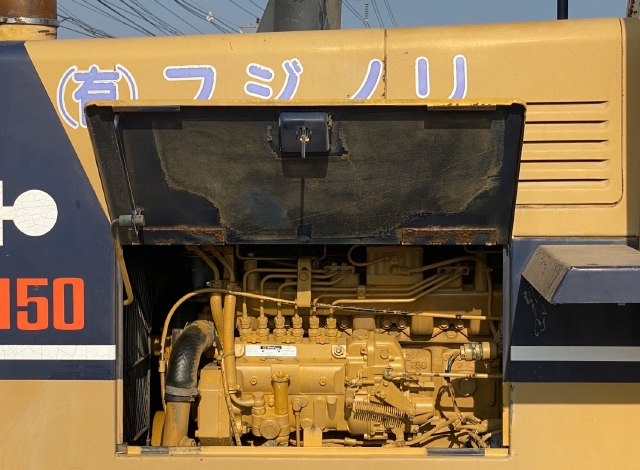 ขายรถตักล้อยาง KOMATSU WA150-1 นำเข้าจากญี่ปุ่น สภาพสวยพร้อมใช้ มีVDOการทำงานครับ