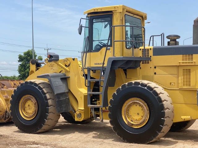 ขายรถตักล้อยาง KOMATSU WA500-3 นำเข้าจากญี่ปุ่น สภาพสวยพร้อมใช้ มีVDOการทำงานครับ