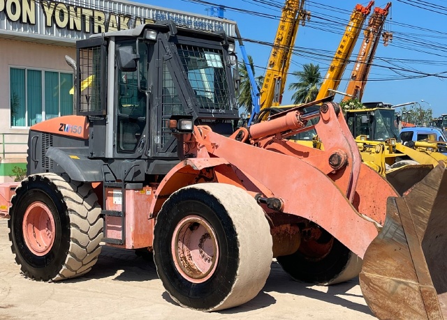 ขายรถตักล้อยาง HITACHI ZW150 นำเข้าจากญี่ปุ่น พร้อมใช้ มีVDOการทำงานครับ