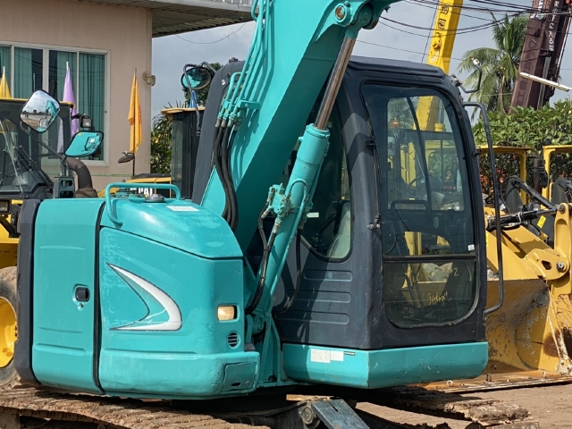 ขายรถขุด KOBELCO SK70SR-2 นำเข้าจากญี่ปุ่น สภาพสวยพร้อมใช้ มีVDOการทำงานครับ