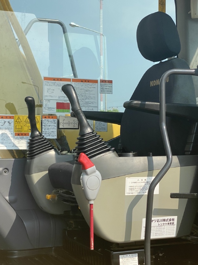ขายรถขุด KOMATSU PC120-8 ปี 2011 นำเข้าจากญี่ปุ่น สภาพสวยพร้อมใช้ มีVDOการทำงานครับ