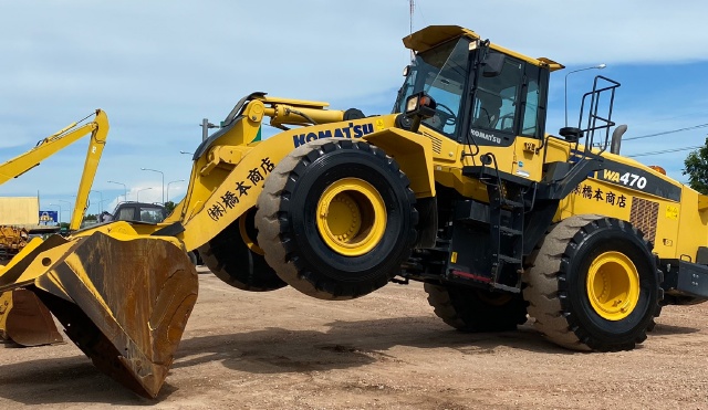 ขายรถตักล้อยาง KOMATSU WA470-7 ปี 2015 นำเข้าจากญี่ปุ่น สภาพสวยพร้อมใช้ มีVDOการทำงานครับ