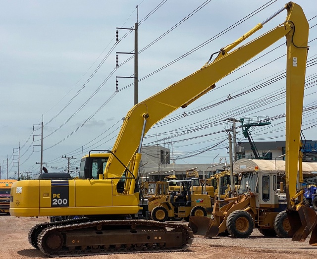 ขายรถขุด KOMATSU PC200LC-7 อาร์มยาวพิเศษ 15 เมตร นำเข้าจากญี่ปุ่น สภาพสวยพร้อมใช้ มีVDOการทำงานครับ