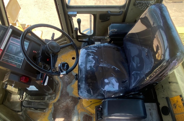 ขายรถตักล้อยาง KOMATSU WA300-1 นำเข้าจากญี่ปุ่น พร้อมใช้ มีVDOการทำงานครับ