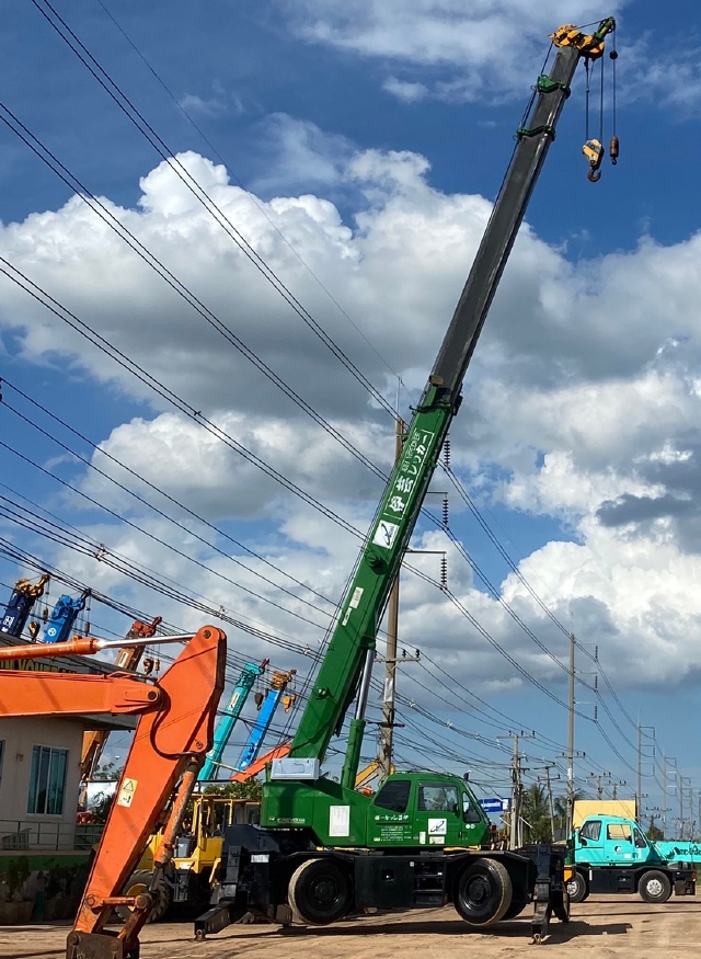 ขายรถเครน TADANO GR250N-1 (ขนาด 25 ตัน) ปี 2007 นำเข้าจากญี่ปุ่น พร้อมใช้ มีVDOการทำงานครับ ขายรถเครน TADANO GR250N-1 (ขนาด 25 ตัน) ปี 2007 นำเข้าจากญี่ปุ่น พร้อมใช้ มีVDOการทำงานครับ