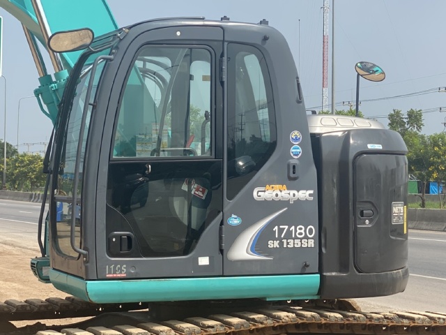 ขายรถขุด KOBELCO SK135SR-2 YY06 ปี 2011 นำเข้าจากญี่ปุ่น สภาพสวยพร้อมใช้ มีVDOการทำงานครับ