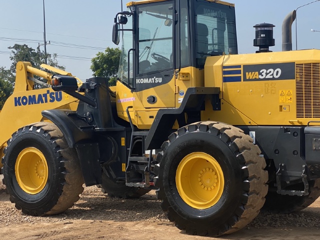 ขายรถตักล้อยาง KOMATSU WA320-7 ปี 2017 แขนยาวพิเศษ1 นำเข้าจากญี่ปุ่น สภาพสวยพร้อมใช้ มีVDOการทำงานคร