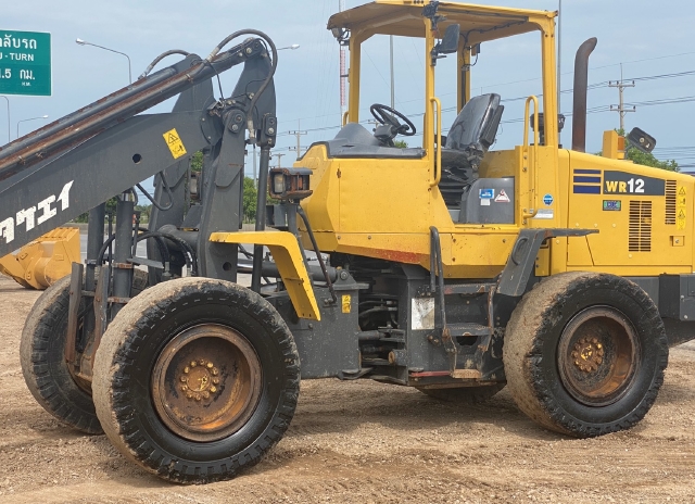 ขายรถตักล้อยาง KOMATSU WR12-6 (เทียบเท่า WA100-6) ปี 2014 นำเข้าจากญี่ปุ่น สภาพสวยพร้อมใช้ มีVDOการท