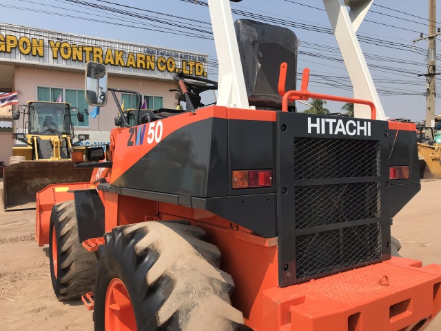 ขายรถตักล้อยาง HITACHI LX30 (เทียบเท่า WA50) นำเข้าจากญี่ปุ่น สภาพสวยพร้อมใช้ มีVDOการทำงานครับ