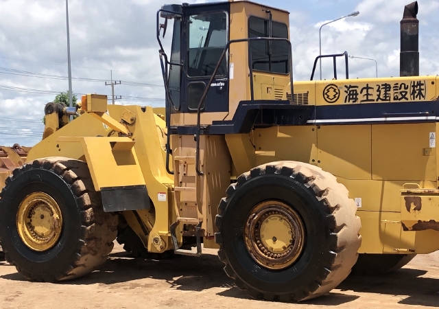 ขายรถตักล้อยาง KOMATSU WA500-1 นำเข้าจากญี่ปุ่น สภาพสวยพร้อมใช้ มีVDOการทำงานครับ