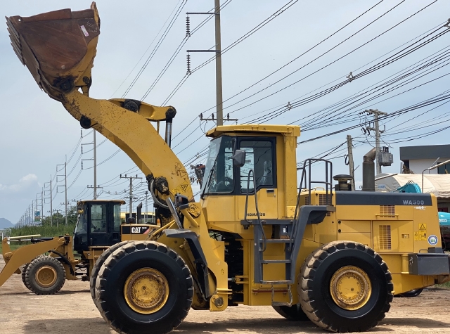 ขายรถตักล้อยาง KOMATSU WA500-3 นำเข้าจากญี่ปุ่น สภาพสวยพร้อมใช้ มีVDOการทำงานครับ
