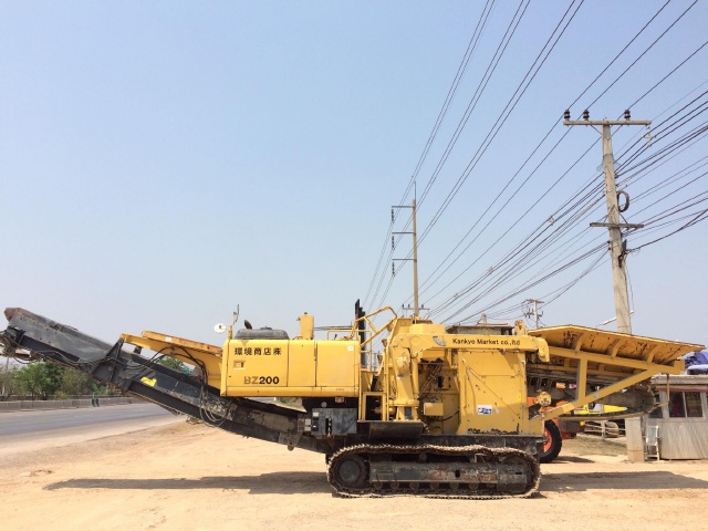 ขายรถปรับสภาพดิน KOMATSU BZ200-1 นำเข้าเองจากญี่ปุ่น สภาพสวยพร้อมใช้