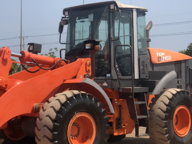 ขายรถตักล้อยาง HITACHI ZW180 (เทียบเท่า WA320-6) ปี 2012 แขนยาวพิเศษ นำเข้าจากญี่ปุ่น สภาพสวยพร้อมใช