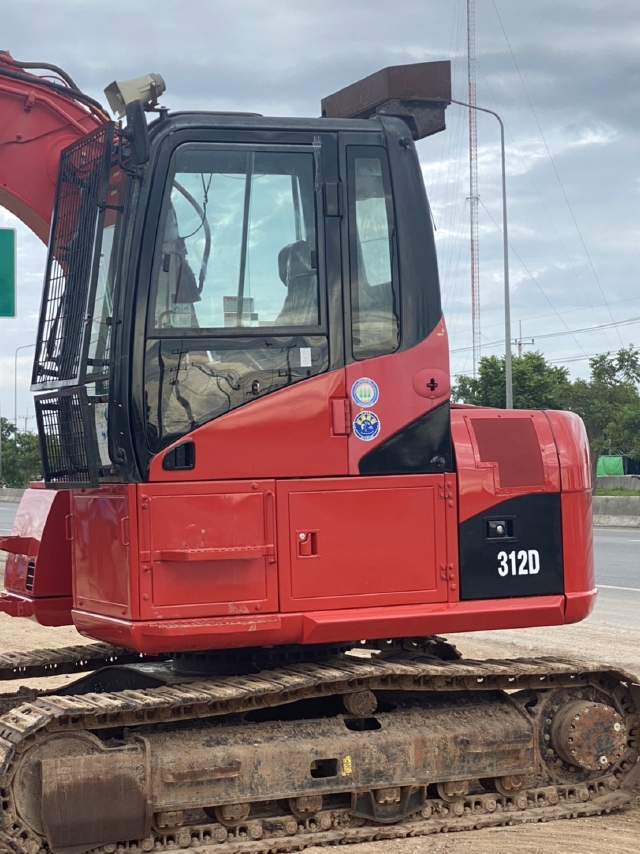 ขายรถขุด CAT 311C แม่เหล็ก นำเข้าจากญี่ปุ่น สภาพสวยพร้อมใช้ มีVDOการทำงานครับ