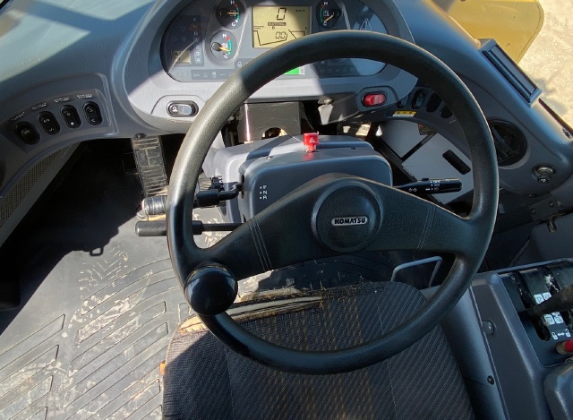 ขายรถตักล้อยาง KOMATSU WA380-6 นำเข้าจากญี่ปุ่น พร้อมใช้ มีVDOการทำงานครับ