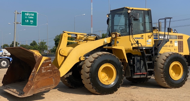 ขายรถตักล้อยาง KOMATSU WA430-6 นำเข้าจากญี่ปุ่น สภาพสวยพร้อมใช้ มีVDOการทำงานครับ