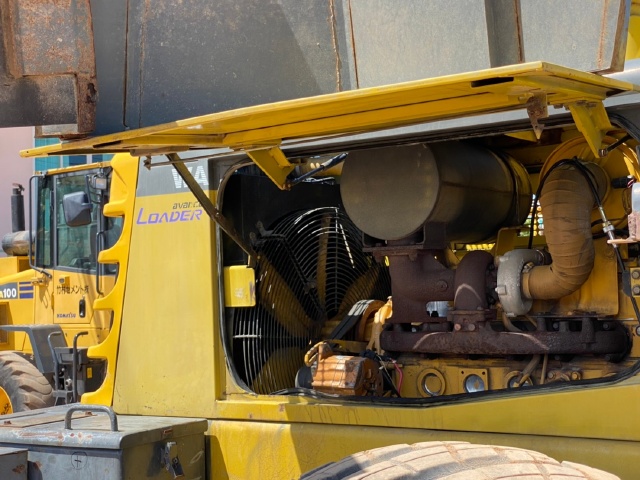 ขายรถตักล้อยาง KOMATSU WA300-3 นำเข้าจากญี่ปุ่น สภาพสวยพร้อมใช้ มีVDOการทำงานครับ ขายรถตักล้อยาง KOMATSU WA300-3 นำเข้าจากญี่ปุ่น สภาพสวยพร้อมใช้ มีVDOการทำงานครับ