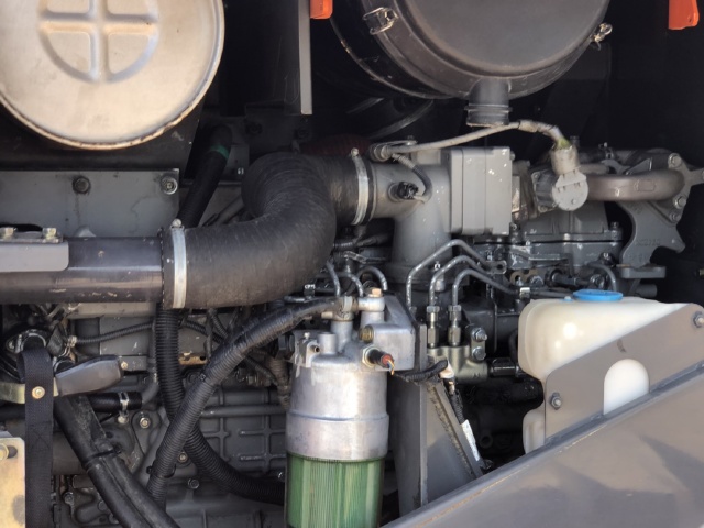 ขายรถตักล้อยาง HITACHI ZW220 นำเข้าจากญี่ปุ่น สภาพสวยพร้อมใช้ มีVDOการทำงานครับ