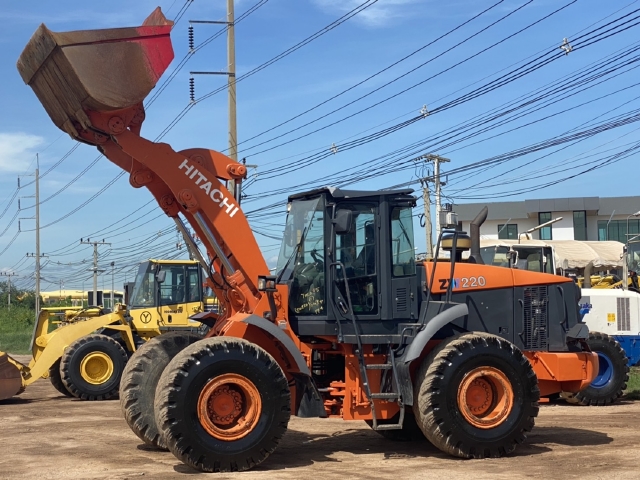 ขายรถตักล้อยาง HITACHI ZW220 นำเข้าจากญี่ปุ่น สภาพสวยพร้อมใช้ ขายรถตักล้อยาง HITACHI ZW220 นำเข้าจากญี่ปุ่น สภาพสวยพร้อมใช้