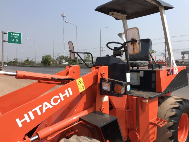ขายรถตักล้อยาง HITACHI LX30 (เทียบเท่า WA50) นำเข้าจากญี่ปุ่น สภาพสวยพร้อมใช้ มีVDOการทำงานครับ