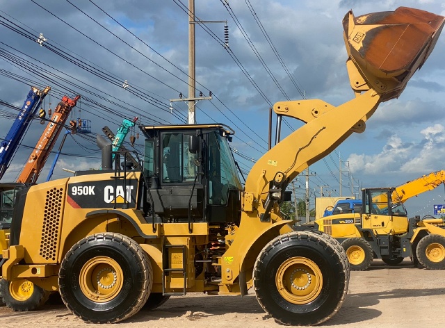 ขายรถตักล้อยาง CAT 950K ปี 2016 นำเข้าจากญี่ปุ่น สภาพสวยพร้อมใช้ มีVDOการทำงานครับ ขายรถตักล้อยาง CAT 950K ปี 2016 นำเข้าจากญี่ปุ่น สภาพสวยพร้อมใช้ มีVDOการทำงานครับ