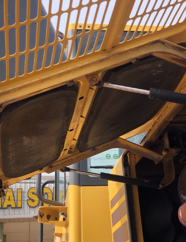 ขายรถตักล้อยาง KOMATSU WA270-5 นำเข้าจากญี่ปุ่น สภาพสวยพร้อมใช้ มีVDOการทำงานครับ