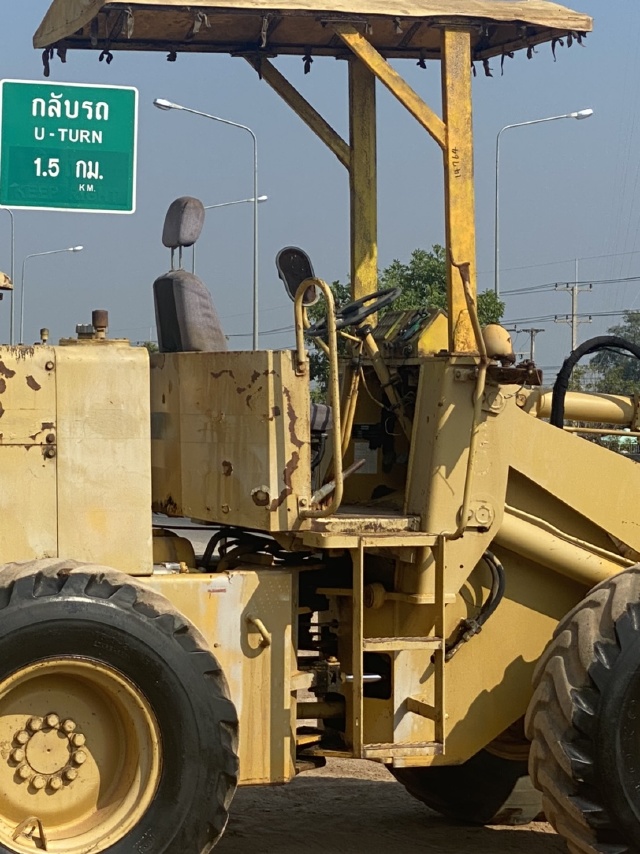 ขายรถตักล้อยาง KOMATSU 510 กรองเดี่ยว นำเข้าจากญี่ปุ่น สภาพพร้อมใช้ มีVDOการทำงานครับ
