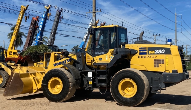 ขายรถตักล้อยาง KOMATSU WA380-8 ปี 2017 นำเข้าจากญี่ปุ่น สภาพสวยพร้อมใช้ มีVDOการทำงานครับ ขายรถตักล้อยาง KOMATSU WA380-8 ปี 2017 นำเข้าจากญี่ปุ่น สภาพสวยพร้อมใช้ มีVDOการทำงานครับ