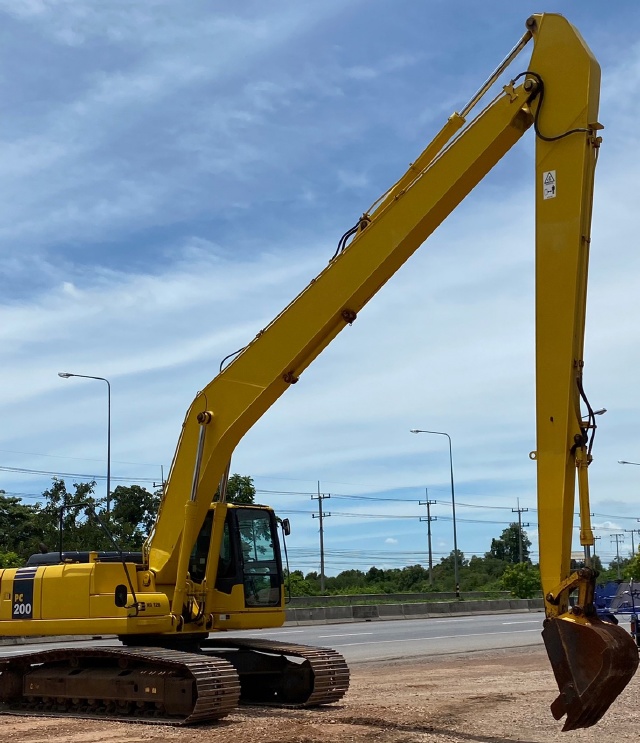 ขายรถขุด KOMATSU PC200LC-7 อาร์มยาวพิเศษ 15 เมตร นำเข้าจากญี่ปุ่น สภาพสวยพร้อมใช้ มีVDOการทำงานครับ