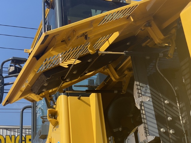 ขายรถตักล้อยาง KOMATSU WA100-7 ปี 2016 นำเข้าเองจากญี่ปุ่น สภาพสวยพร้อมใช้ มีVDOการทำงานครับ