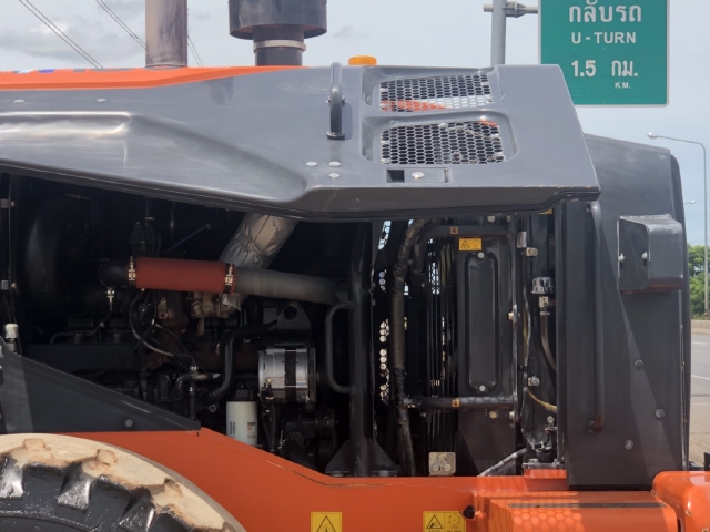 ขายรถตักล้อยาง HITACHI ZW180-5B (เทียบเท่า WA320-7) ปี 2015 นำเข้าจากญี่ปุ่น สภาพสวยพร้อมใช้ มีVDOกา