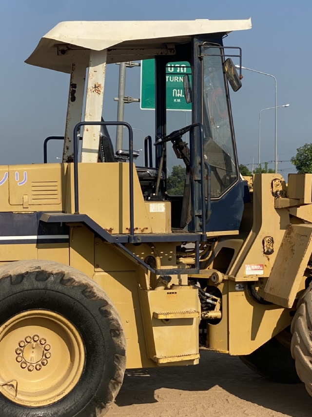 ขายรถตักล้อยาง KOMATSU WA150-1 นำเข้าจากญี่ปุ่น สภาพสวยพร้อมใช้ มีVDOการทำงานครับ