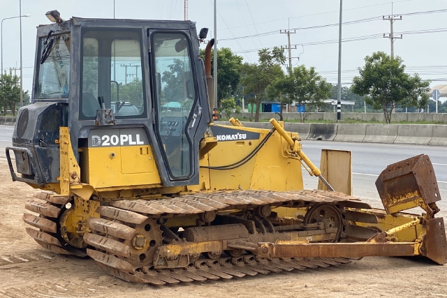 ขายรถดันดิน KOMATSU D20PLL-7E นำเข้าจากญี่ปุ่น สภาพสวยพร้อมใช้ มีVDOการทำงานครับ ขายรถดันดิน KOMATSU D20PLL-7E นำเข้าจากญี่ปุ่น สภาพสวยพร้อมใช้ มีVDOการทำงานครับ