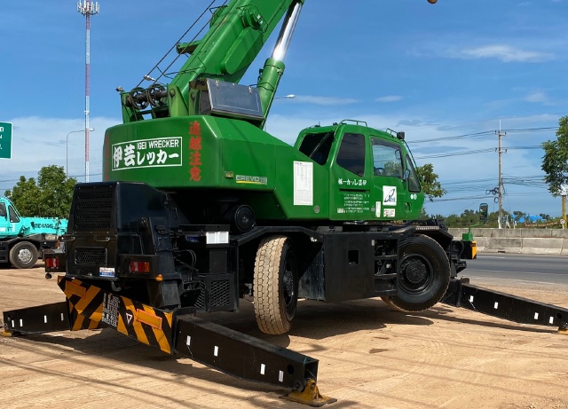 ขายรถเครน TADANO GR250N-1 (ขนาด 25 ตัน) ปี 2007 นำเข้าจากญี่ปุ่น พร้อมใช้ มีVDOการทำงานครับ ขายรถเครน TADANO GR250N-1 (ขนาด 25 ตัน) ปี 2007 นำเข้าจากญี่ปุ่น พร้อมใช้ มีVDOการทำงานครับ