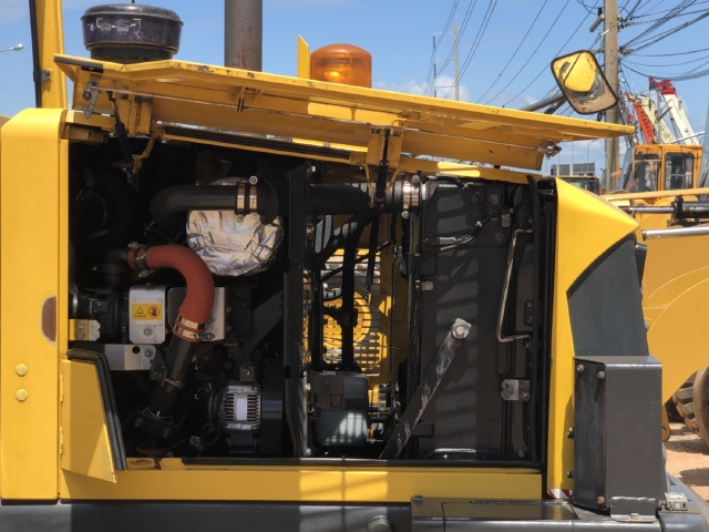 ขายรถตักล้อยาง KOMATSU WR12-6 (เทียบเท่า WA100-6) ปี 2011 นำเข้าจากญี่ปุ่น สภาพสวยพร้อมใช้ มีVDOการท