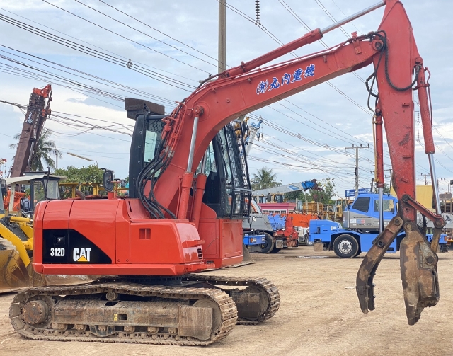 ขายรถขุด CAT 311C แม่เหล็ก นำเข้าจากญี่ปุ่น สภาพสวยพร้อมใช้ มีVDOการทำงานครับ ขายรถขุด CAT 311C แม่เหล็ก นำเข้าจากญี่ปุ่น สภาพสวยพร้อมใช้ มีVDOการทำงานครับ