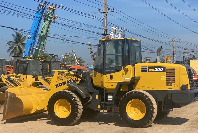 ขายรถตักล้อยาง KOMATSU WA200-7 ปี 2014 นำเข้าจากญี่ปุ่น สภาพสวยพร้อมใช้ มีVDOการทำงานครับ ขายรถตักล้อยาง KOMATSU WA200-7 ปี 2014 นำเข้าจากญี่ปุ่น สภาพสวยพร้อมใช้ มีVDOการทำงานครับ
