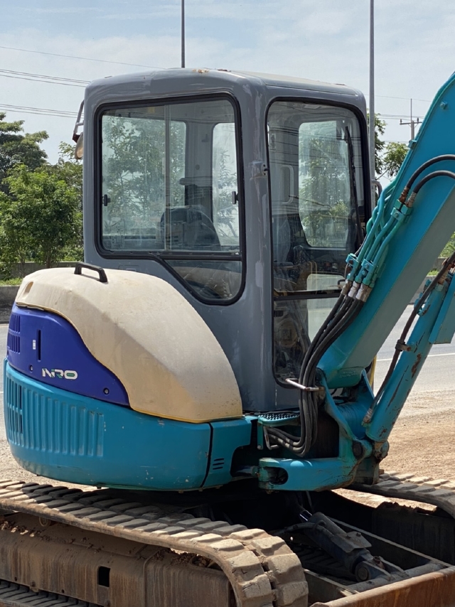 ขายรถขุด KOMATSU PC40MR-1 นำเข้าจากญี่ปุ่น สภาพสวยพร้อมใช้ มีVDOการทำงานครับ