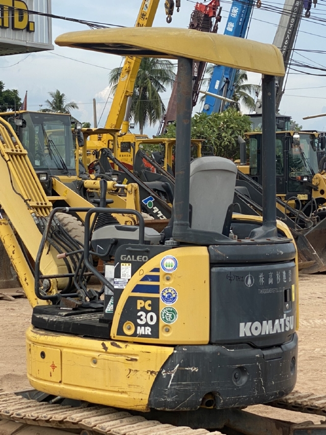 ขายรถขุด KOMATSU PC30MR-2 นำเข้าจากญี่ปุ่น สภาพสวยพร้อมใช้ มีVDOการทำงานครับ