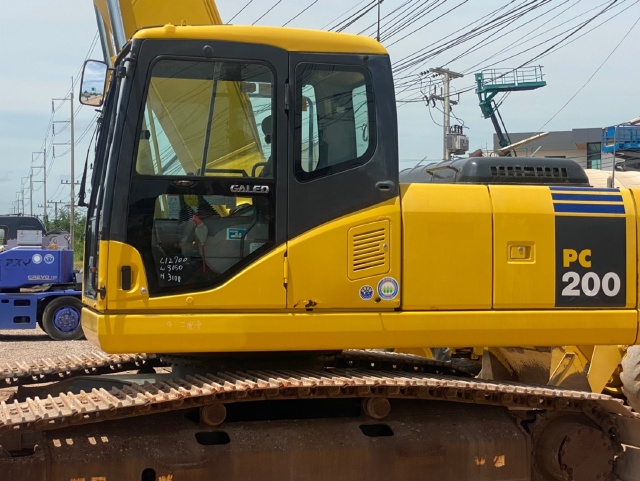 ขายรถขุด KOMATSU PC200LC-7 อาร์มยาวพิเศษ 15 เมตร นำเข้าจากญี่ปุ่น สภาพสวยพร้อมใช้ มีVDOการทำงานครับ