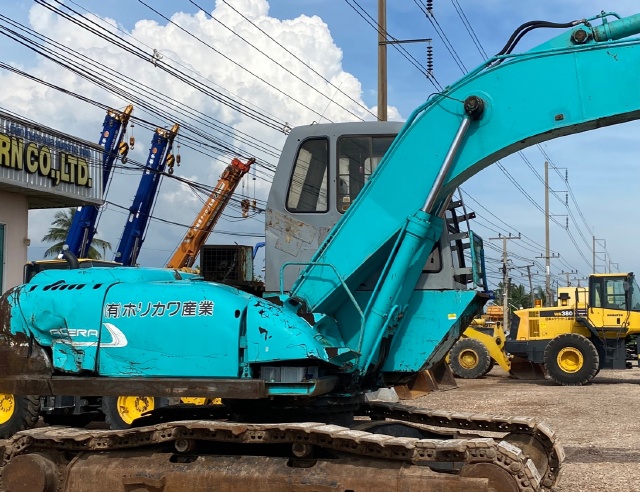 ขายรถขุด KOBELCO SK200LC MARK 5 SUPER แม่เหล็ก นำเข้าจากญี่ปุ่น พร้อมใช้ มีVDOการทำงานครับ