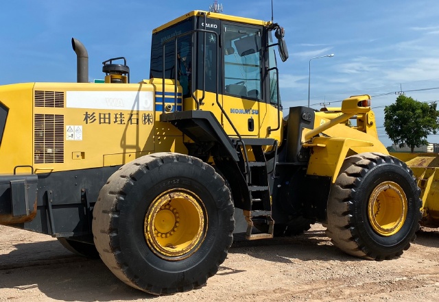 ขายรถตักล้อยาง KOMATSU WA380-6 นำเข้าจากญี่ปุ่น พร้อมใช้ มีVDOการทำงานครับ