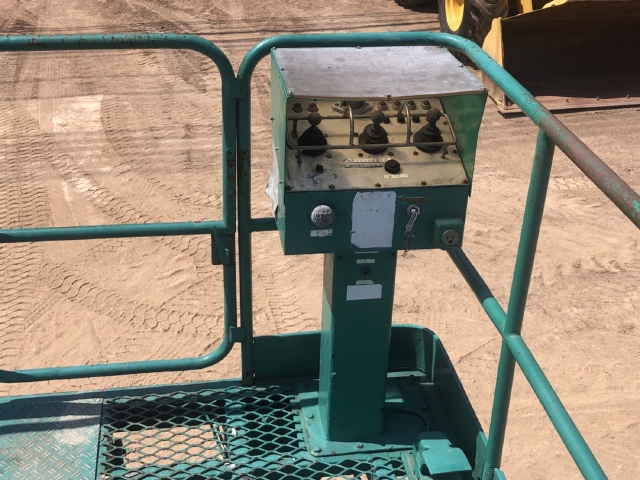 ขายรถกระเช้า HANIX HZ90W นำเข้าจากญี่ปุ่น สภาพสวยพร้อมใช้ มีVDOการทำงานครับ